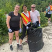 Picture of 3 Volunteers Maddie, Leanne and Celine